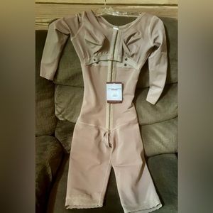 Jackie London Long Body Shaper W/ Brassiere And Sleeves Post Surgical - JL3060.